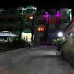Kamelia Pensión 4*
