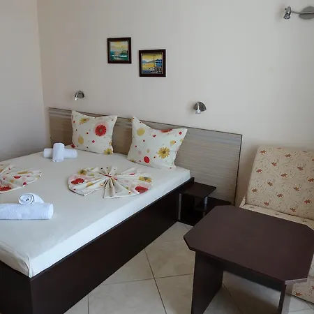 Casa de hóspedes Kamelia 4*