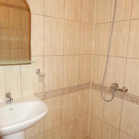 Konukevi Kamelia 4*