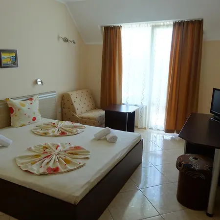 Casa de hóspedes Kamelia 4*